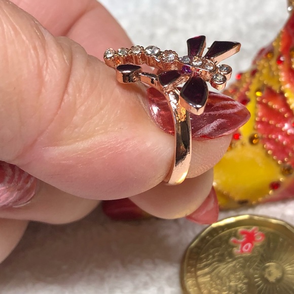 🦋Cute dragonfly ring rose gold with rhinestone-costume NWOT - Picture 10 of 11